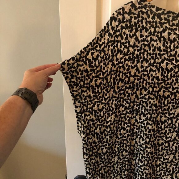 Woman's Old Navy Plus Size Leopard Print Crew Neck T-shirt Soft Blouse - Picture 7 of 9